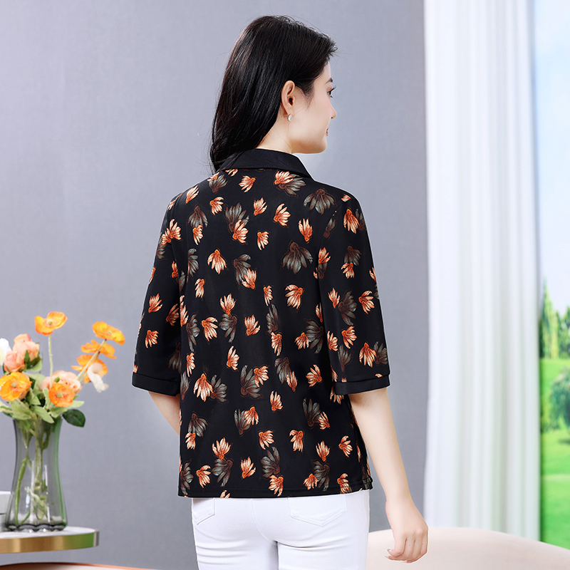 Contrast Geometric Texture Tee - Summer 2025 Clothing Essentials ulasan dan harga